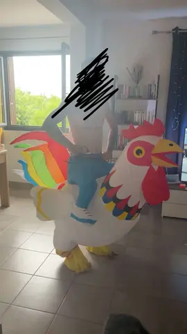 donne costume poulet gonflable