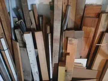 morceaux de bois divers