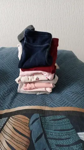 pantalon fille 4-6 mois
