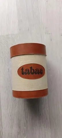 Boite à tabac en carton
