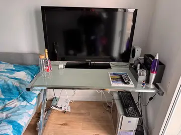 Bureau avec dessus en verre