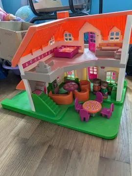 Maison type Duplo enfant