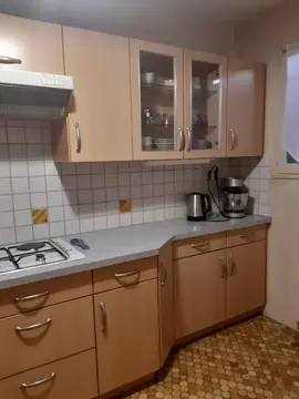 donne cuisine aménagée ,avec lave vaisselle à démonter par vos soins