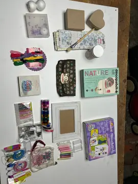 lot de fournitures artistiques, activités, bracelets, perles,...
