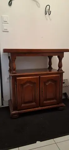 meuble en bois pratique