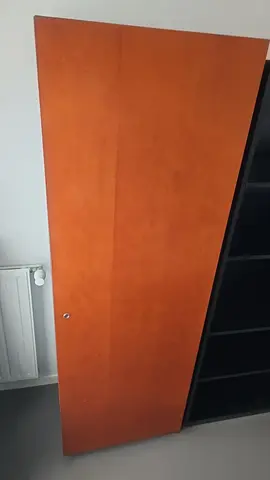 1 étagère 1placard avec penderie