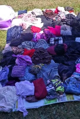 gros lot de vêtements