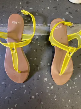 sandales jaune