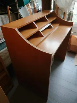 Charmant bureau en bois