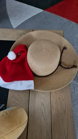 chapeaux