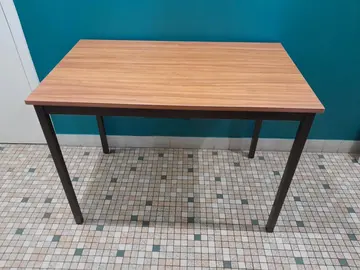 petite table excellent etat