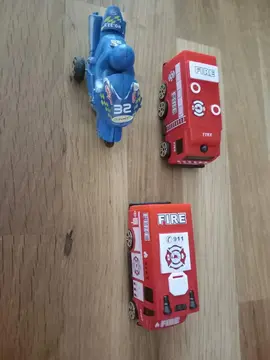 lot de 3 petits véhicules enfant