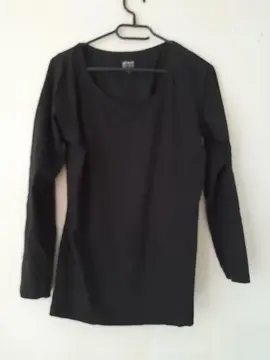 Tee-shirt noir à manches T 44