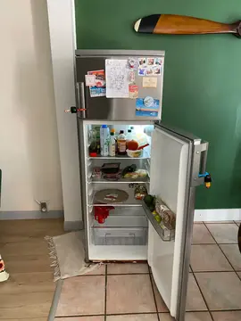 frigo qui fonctionne