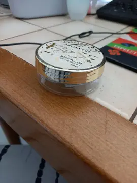 petit pot cosmétique