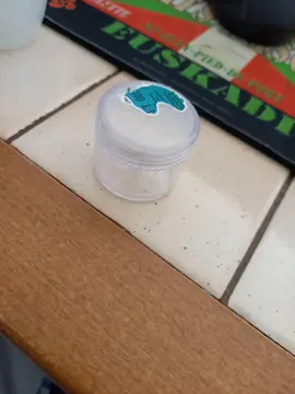petit pot cosmétique