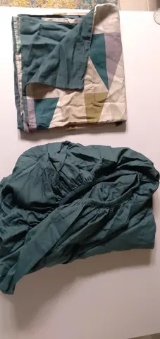 drap housse 1 place + 1 taie 60*60cm vert foncé coton très bon état