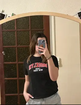 Tee shirt