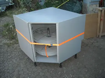 Meuble d'angle avec 2 tourniquets