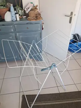 étendoir un peu abimé à donner