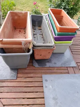 pots en plastique