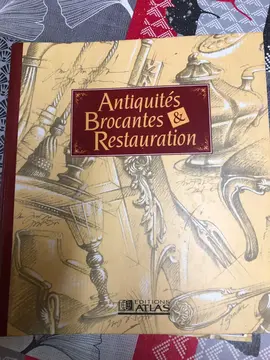 10 classeurs de revues d'antiquités brocantes