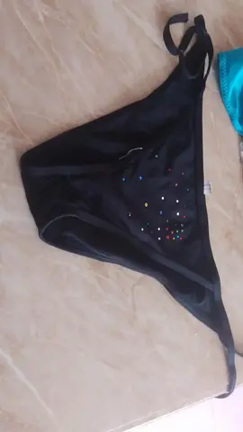 bas de maillot de bain quasiment neuf