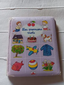Livre L'imagerie des tout-petits Les premiers mots