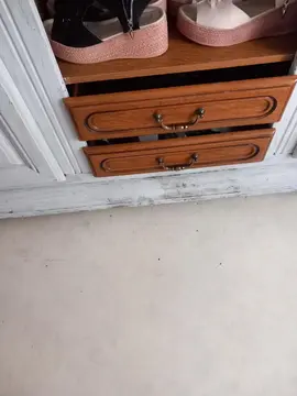 armoire en chêne à renover