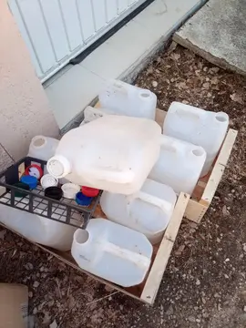 lot de 9 jerricans 5litres