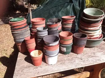 pots plastique jardinage