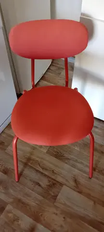 grande table et 4 chaises
