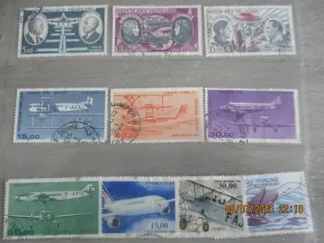 10 timbres oblitérés "Poste Aérienne"