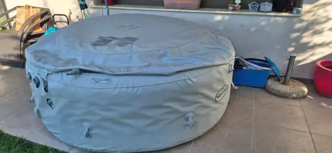 Structure Jacuzzi Lay Z
