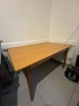 Table a manger en bois