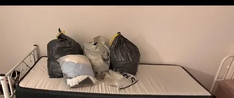 sacs vêtements et chaussures