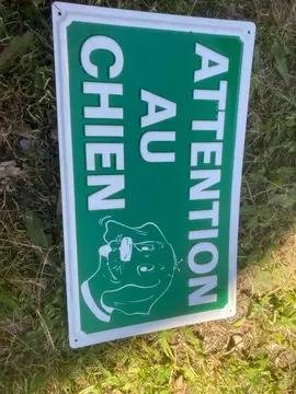 plaque attention au chien
