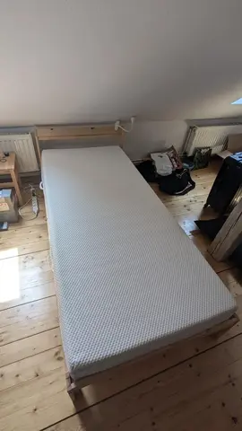 URGENT - Lit Simple Ikea - À VENIR CHERCHER SUR STRASBOURG CENTRE
