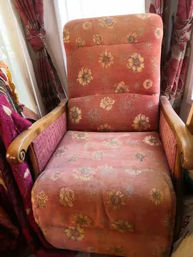 Fauteuil releveur électrique, en excellent état