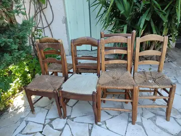 chaises