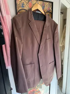 costume couleur marron taille 44