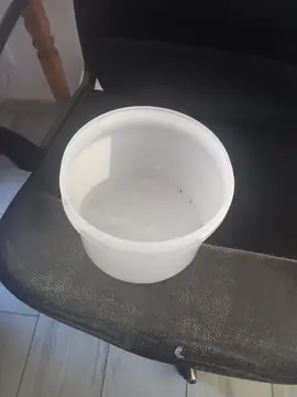 petit seau en plastique sans couvercle