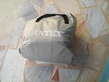 matelas gonflable sur prise électrique 2 personnes