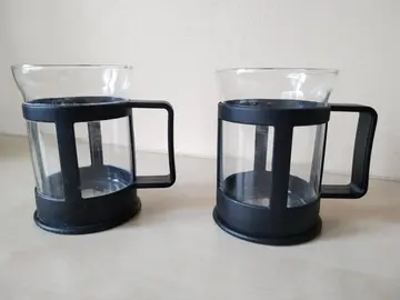 2 tasses en verre