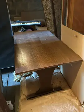 Table en mélaminé