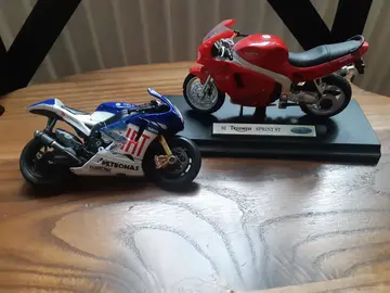 2 motos