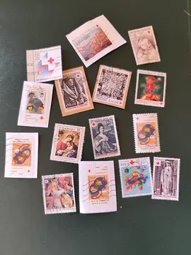 15 timbres France croix rouge..
