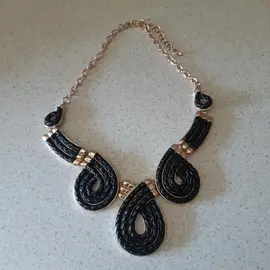 Collier 1