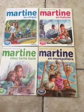 important lot de livres de Martine