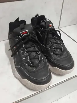 Baskets Fila pointure 39